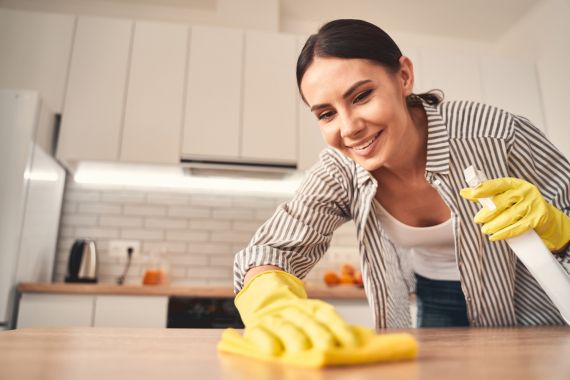Limpeza doméstica: onde divulgar de graça para conseguir clientes perto de você